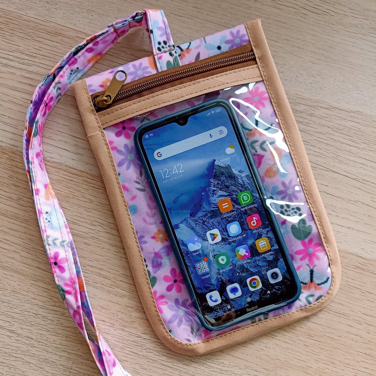 Porta celular Paulina Flores Rosadas